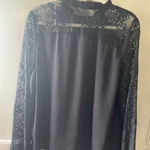 Womens L top, new no tag black with lace sleeves